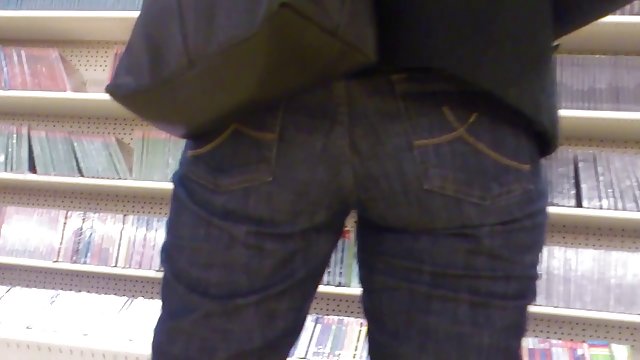 جنسیت بدون ثبت نام او مقعد یک اسب فیلمهای سکی دوانی نیست ، اما نمی بینم که چگونه او سواری